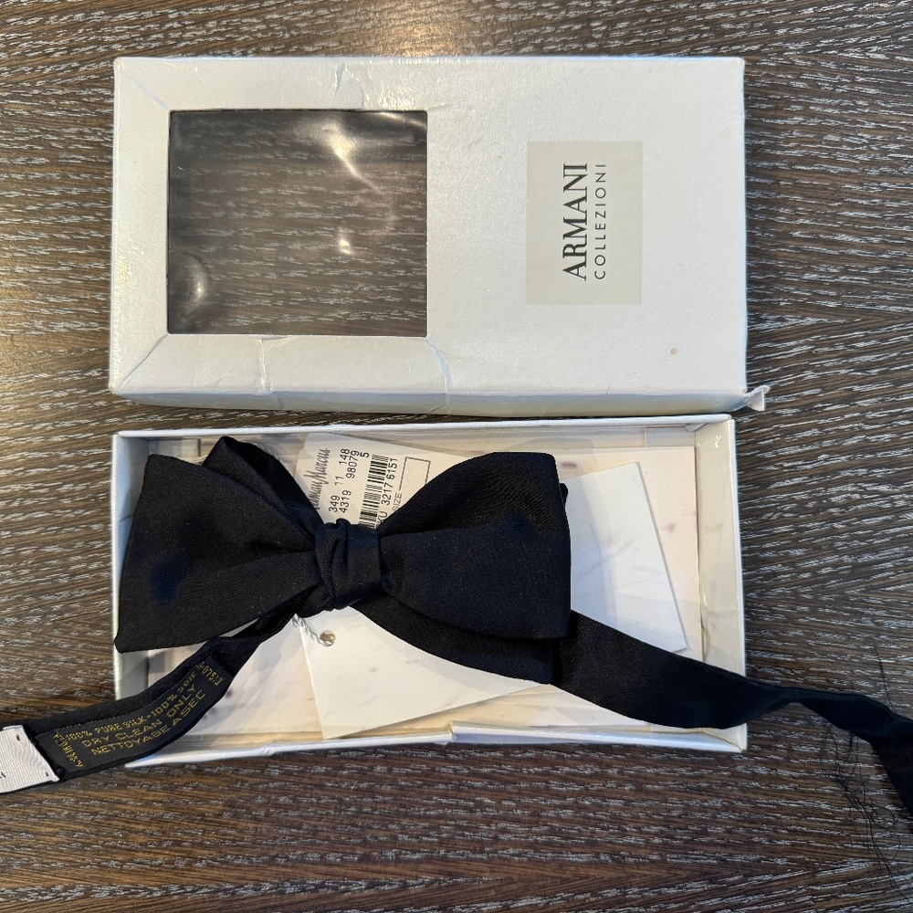 Armani Collezioni Self Tying Adjustable Sizing Black Bow Tie